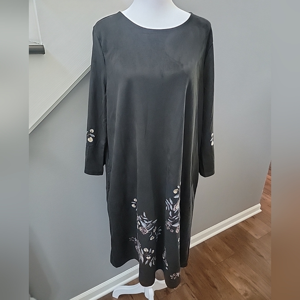 JOH Faux Suede Shift Dress Bell Sleeve Embroidered Flowers- Size Large - Picture 2 of 7